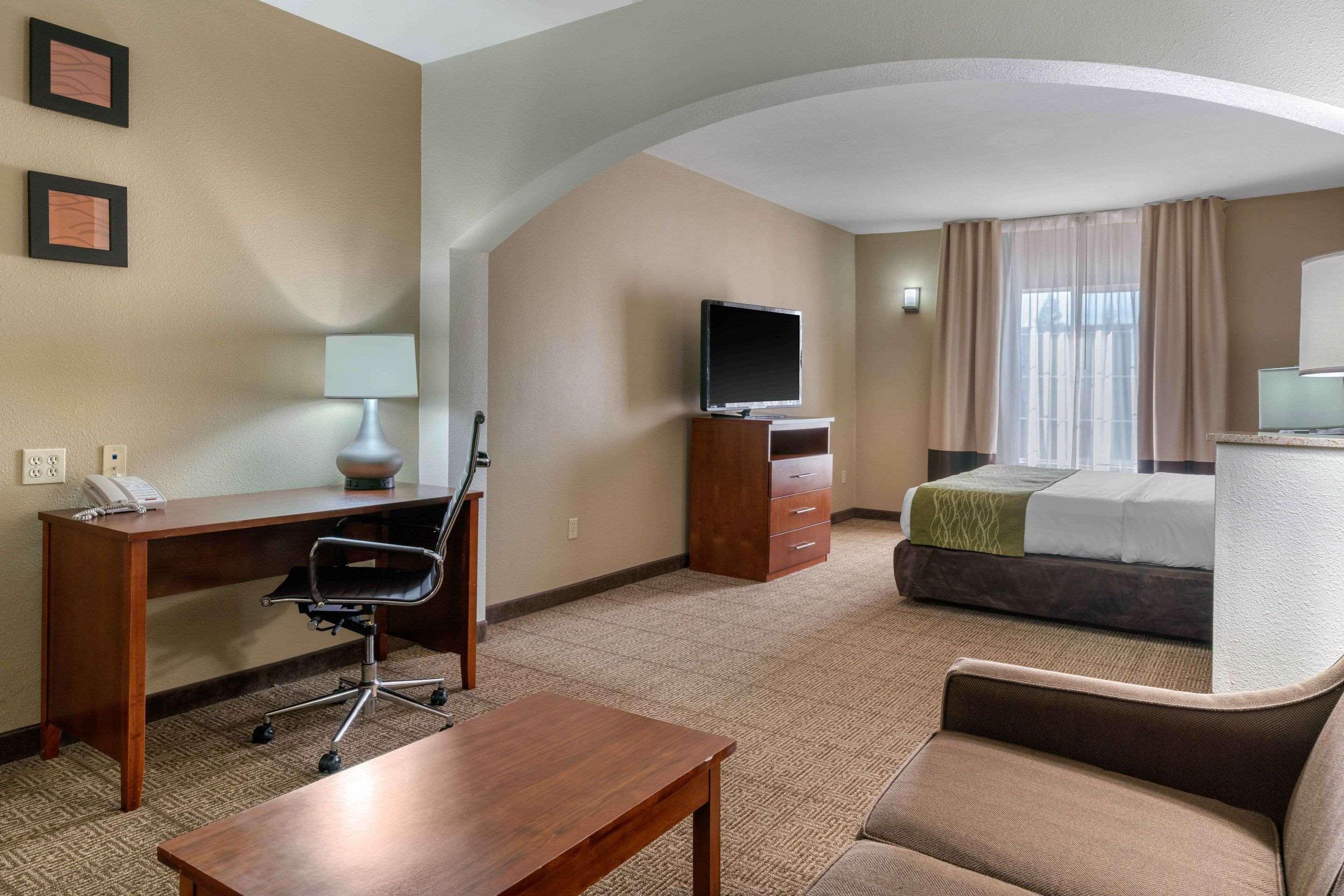 Comfort Inn & Suites Sacramento - University Area Exterior foto