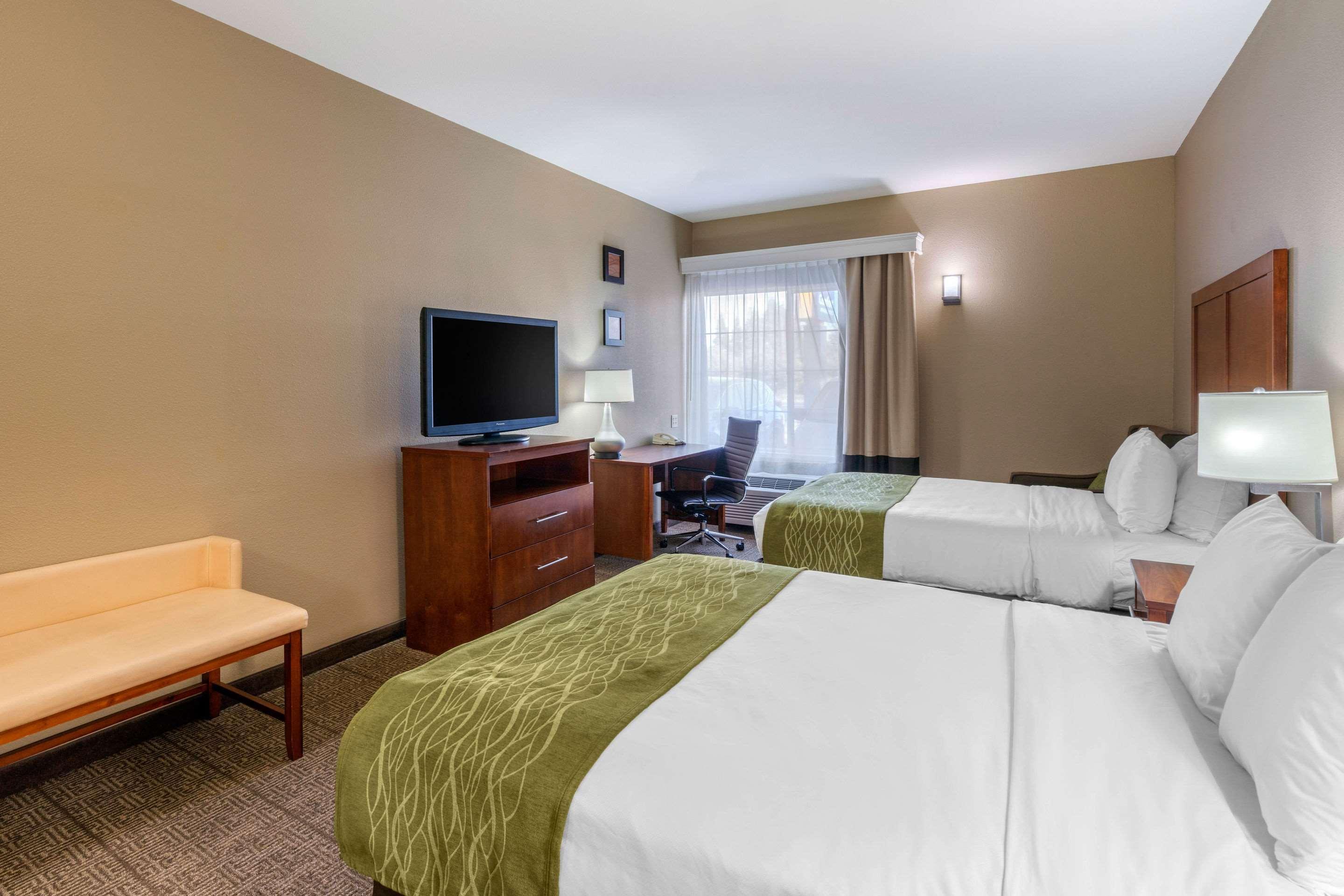 Comfort Inn & Suites Sacramento - University Area Exterior foto