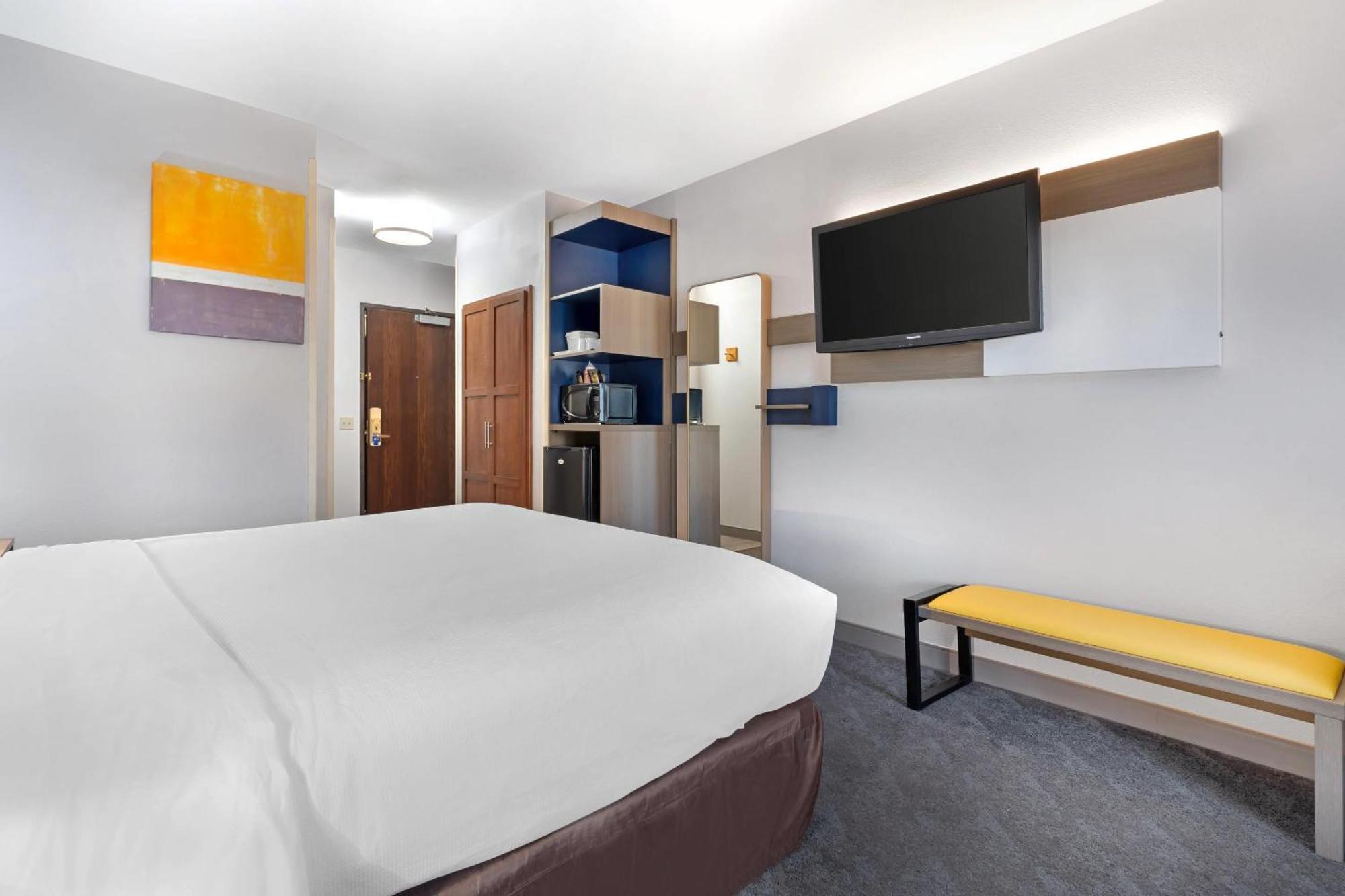 Comfort Inn & Suites Sacramento - University Area Exterior foto