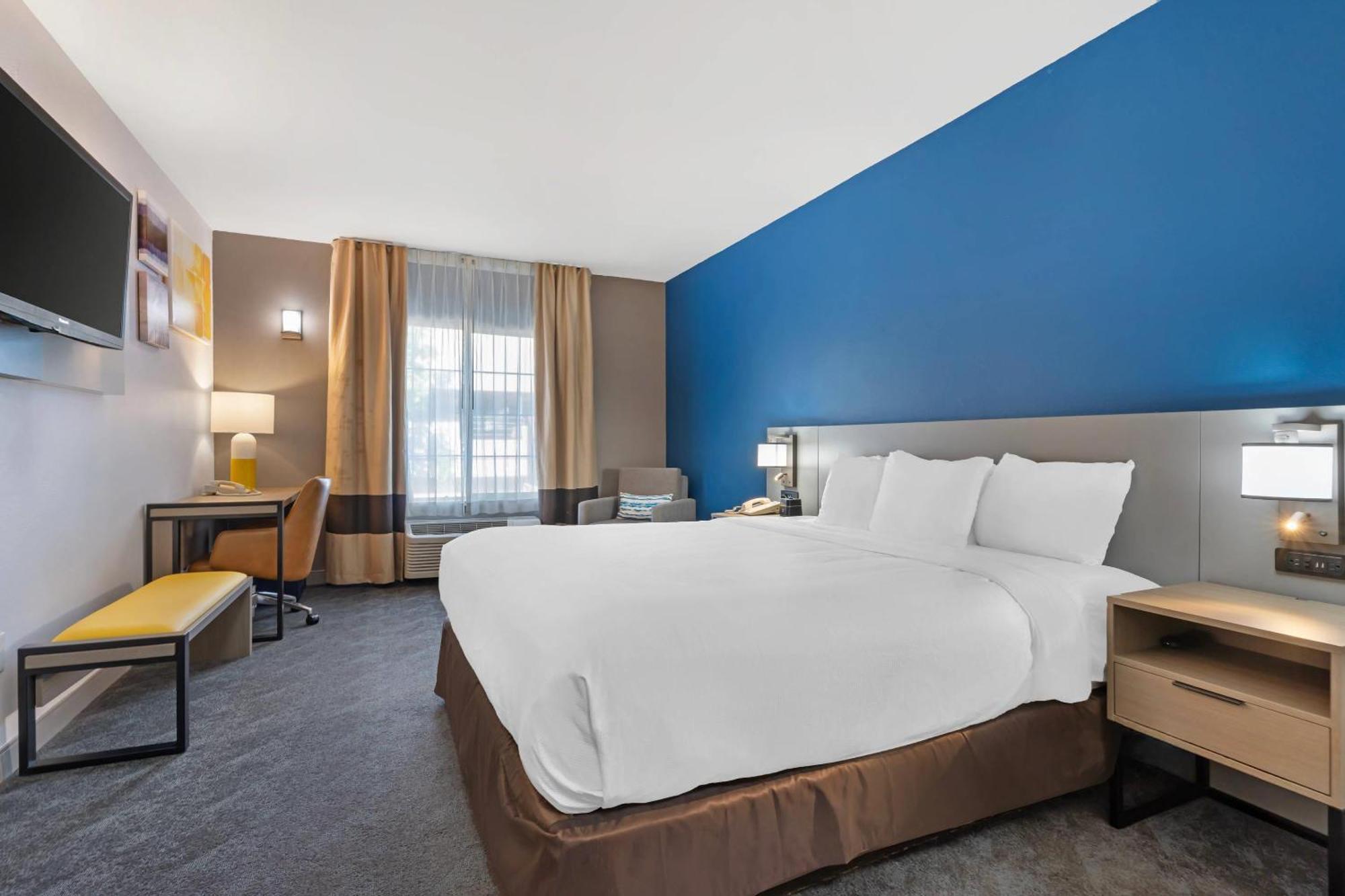 Comfort Inn & Suites Sacramento - University Area Exterior foto